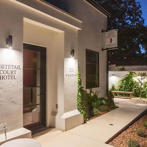 Whitetail Court Hotel